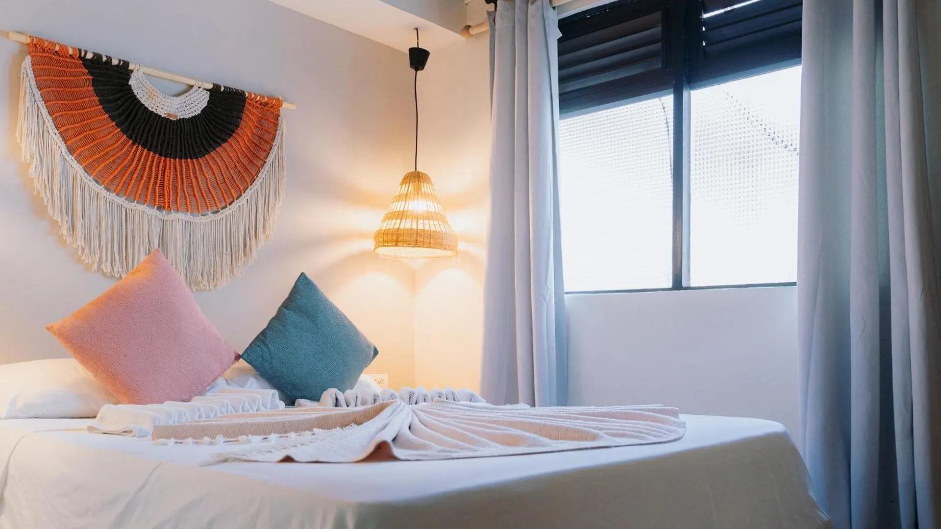 Luum Casa Hotel Manila Medellin