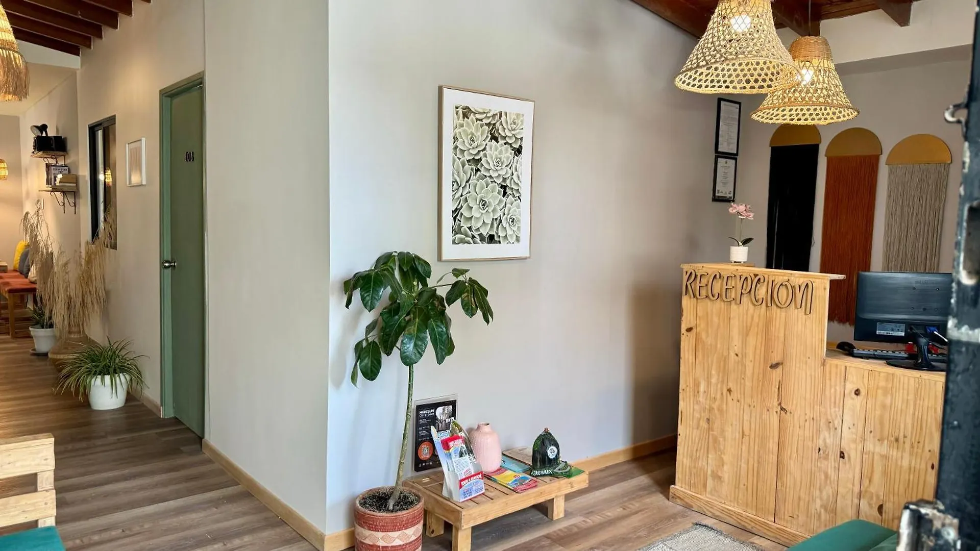 Luum Casa Hotel Manila Medellín