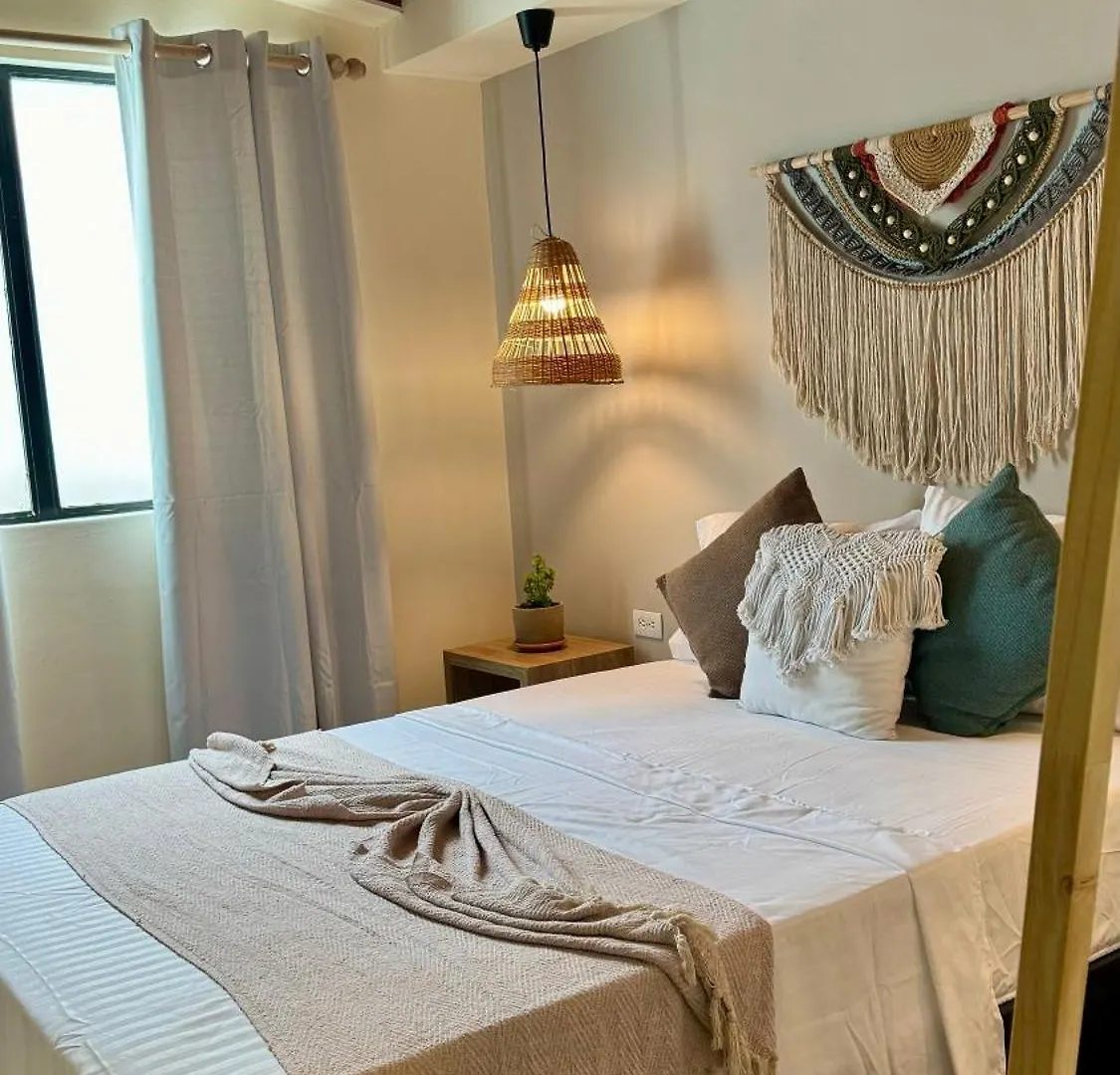 Luum Casa Hotel Manila Medellín