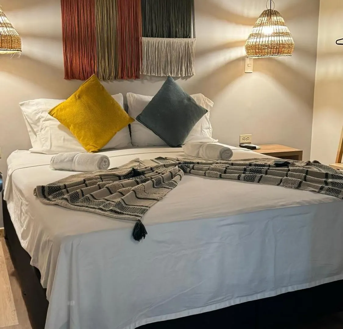 Panzió Luum Casa Hotel Manila Medellín Kolumbia