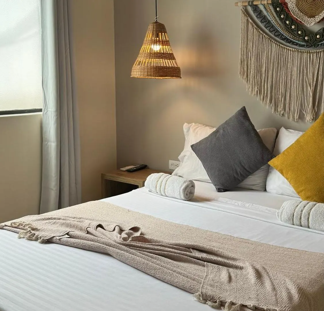 Luum Casa Hotel Manila Medellín Panzió